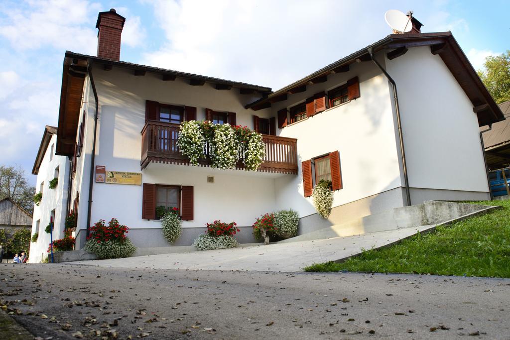 Ekoloska Turisticna Kmetija Pri Lovrcu Tolmin Exterior foto